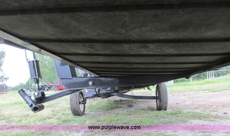 image for item A8735 2009 Honey Bee SP40 draper head