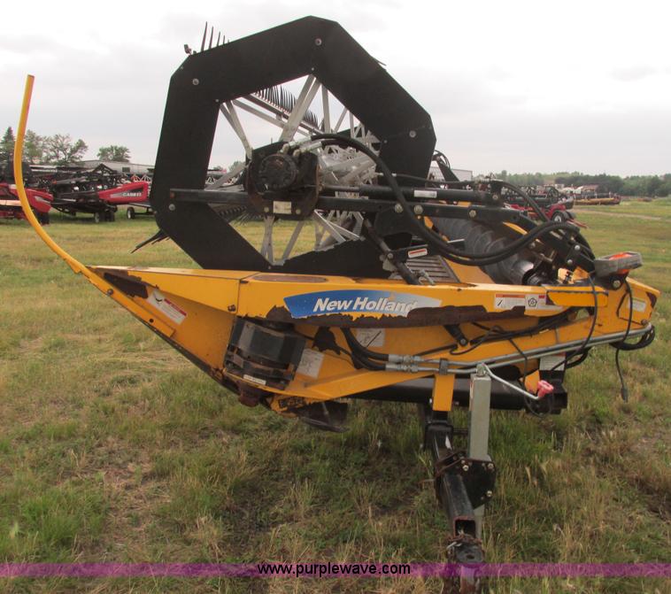 image for item A8736 2008 New Holland 94C draper head