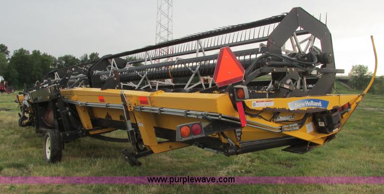 image for item A8736 2008 New Holland 94C draper head