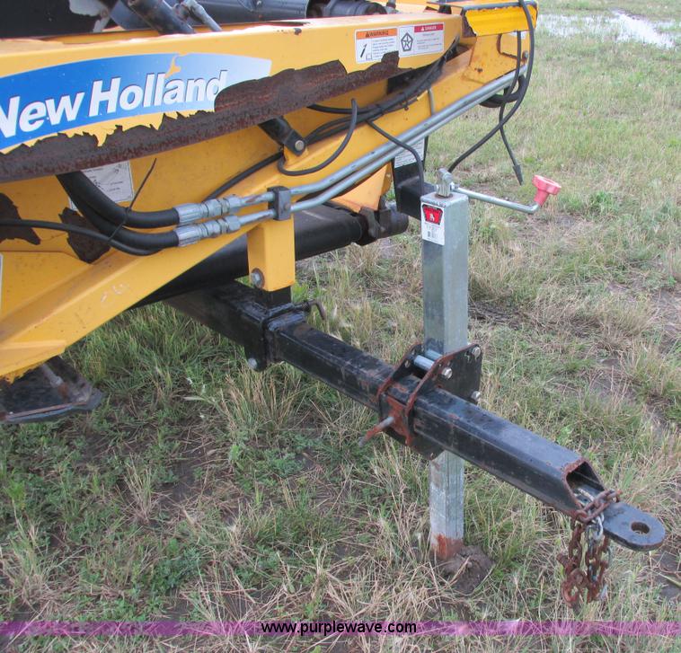 image for item A8736 2008 New Holland 94C draper head