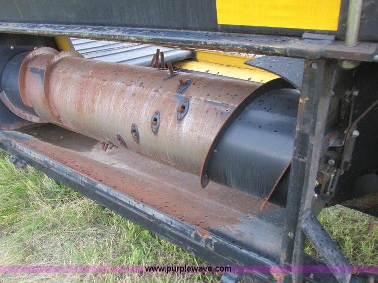 image for item A8736 2008 New Holland 94C draper head