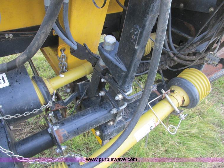 image for item A8736 2008 New Holland 94C draper head