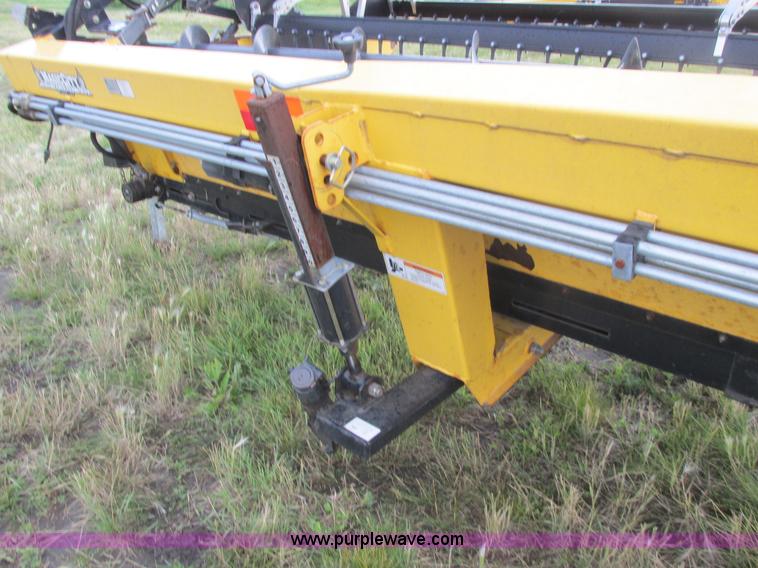 image for item A8736 2008 New Holland 94C draper head