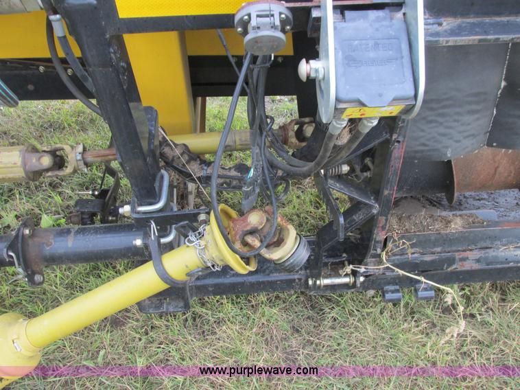 image for item A8737 2008 New Holland 94C draper head