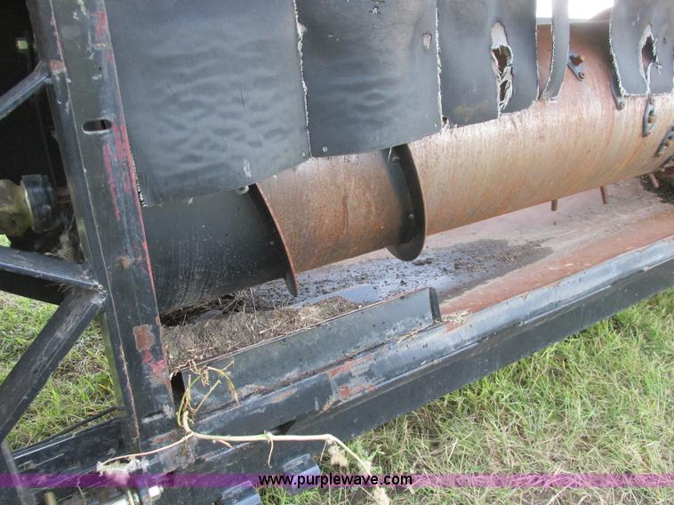 image for item A8737 2008 New Holland 94C draper head