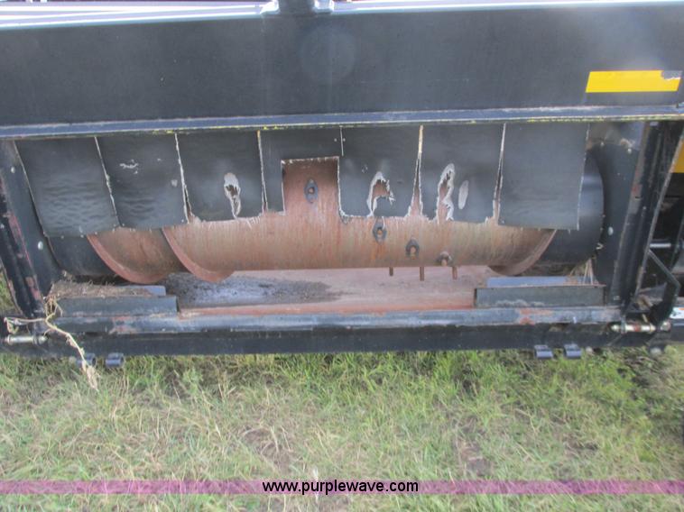 image for item A8737 2008 New Holland 94C draper head