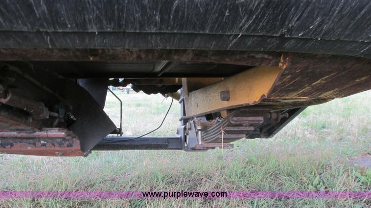 image for item A8737 2008 New Holland 94C draper head