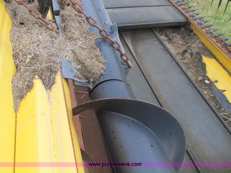 image for item A8737 2008 New Holland 94C draper head