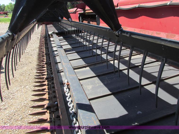 image for item A8738 1999 Case IH 1042 draper head