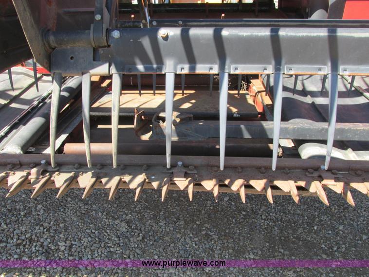 image for item A8738 1999 Case IH 1042 draper head