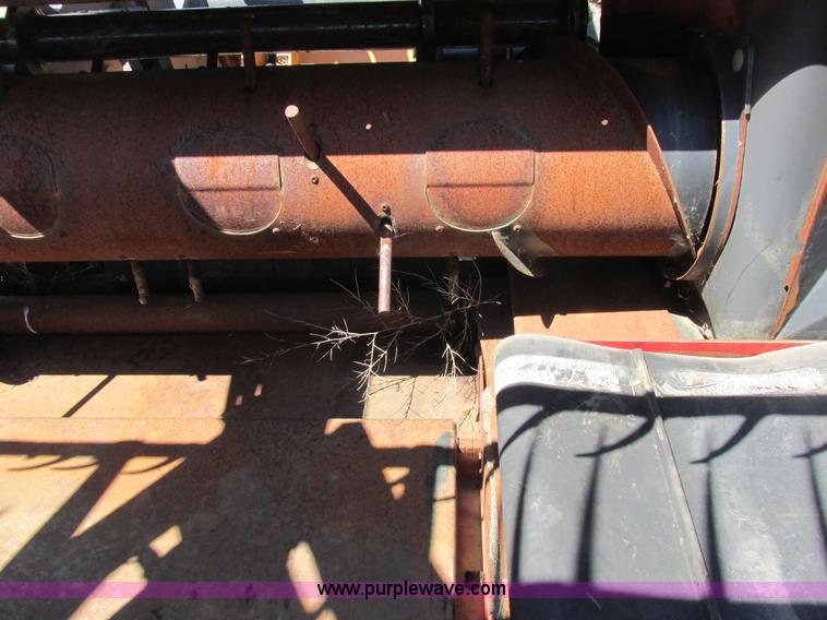 image for item A8738 1999 Case IH 1042 draper head