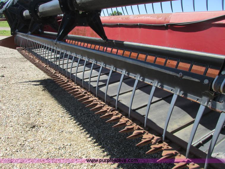 image for item A8738 1999 Case IH 1042 draper head