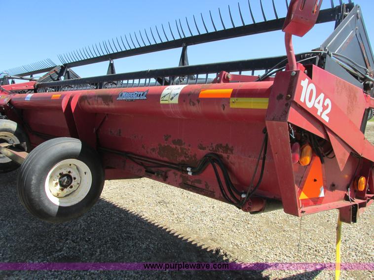 image for item A8738 1999 Case IH 1042 draper head