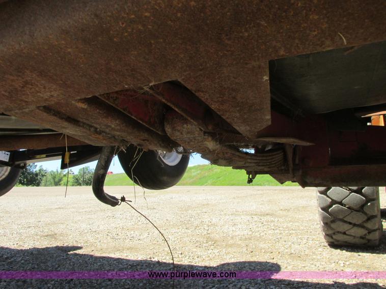 image for item A8738 1999 Case IH 1042 draper head