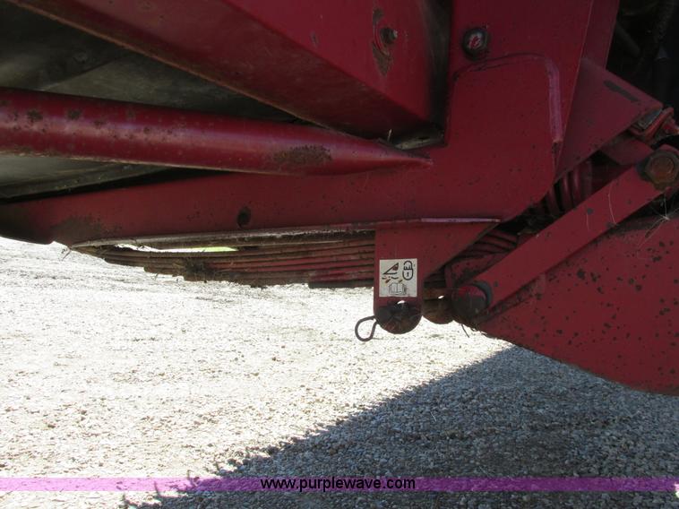 image for item A8738 1999 Case IH 1042 draper head