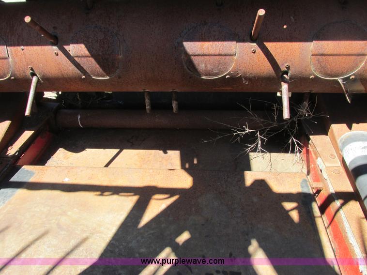 image for item A8738 1999 Case IH 1042 draper head