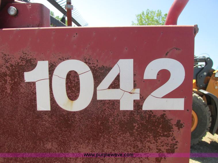 image for item A8738 1999 Case IH 1042 draper head