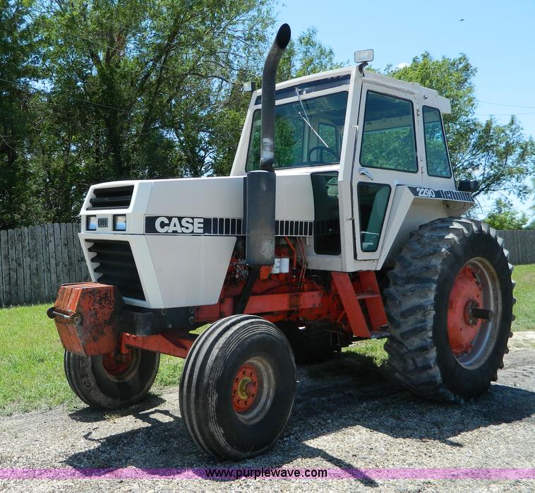 image for item AL9969 1979 Case 2290 tractor