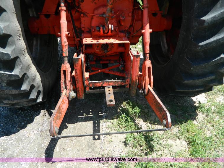 image for item AL9969 1979 Case 2290 tractor