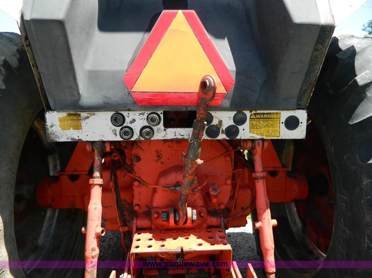 image for item AL9969 1979 Case 2290 tractor