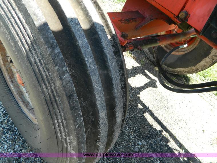 image for item AL9969 1979 Case 2290 tractor