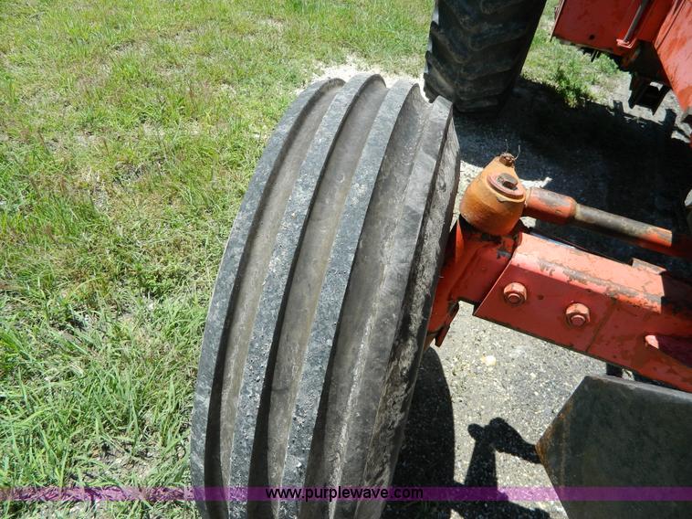 image for item AL9969 1979 Case 2290 tractor