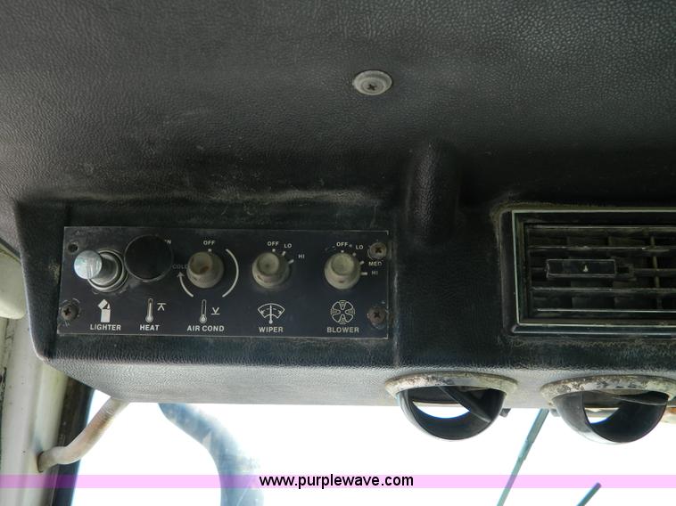 image for item AL9969 1979 Case 2290 tractor