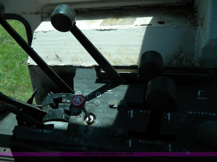 image for item AL9969 1979 Case 2290 tractor