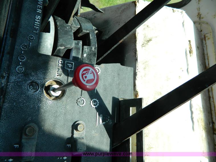 image for item AL9969 1979 Case 2290 tractor