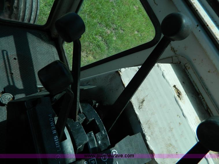 image for item AL9969 1979 Case 2290 tractor