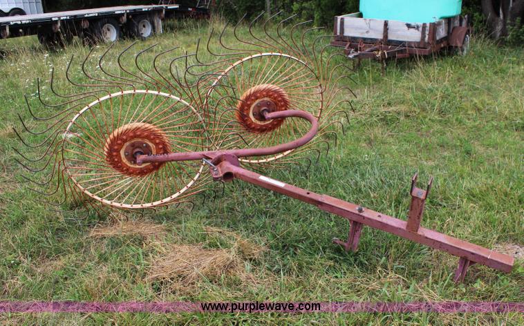 image for item BA9133 Two wheel windrow turning rake