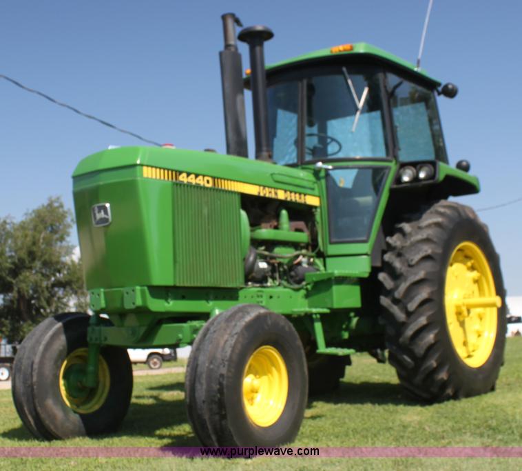 image for item F3289 John Deere 4440 tractor