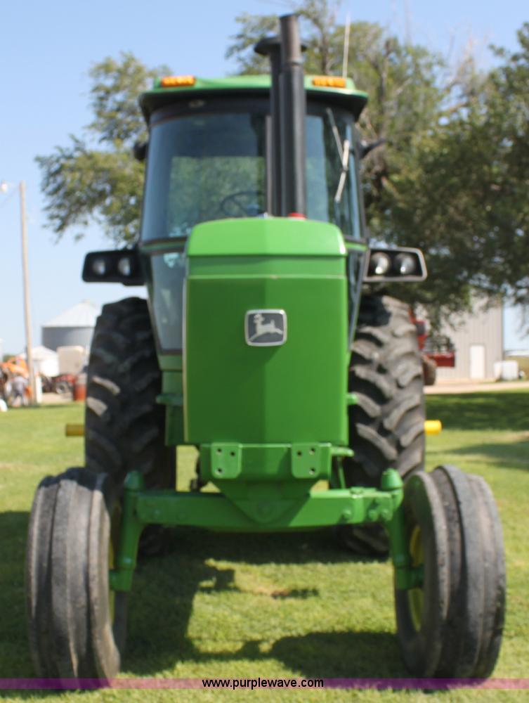 image for item F3289 John Deere 4440 tractor