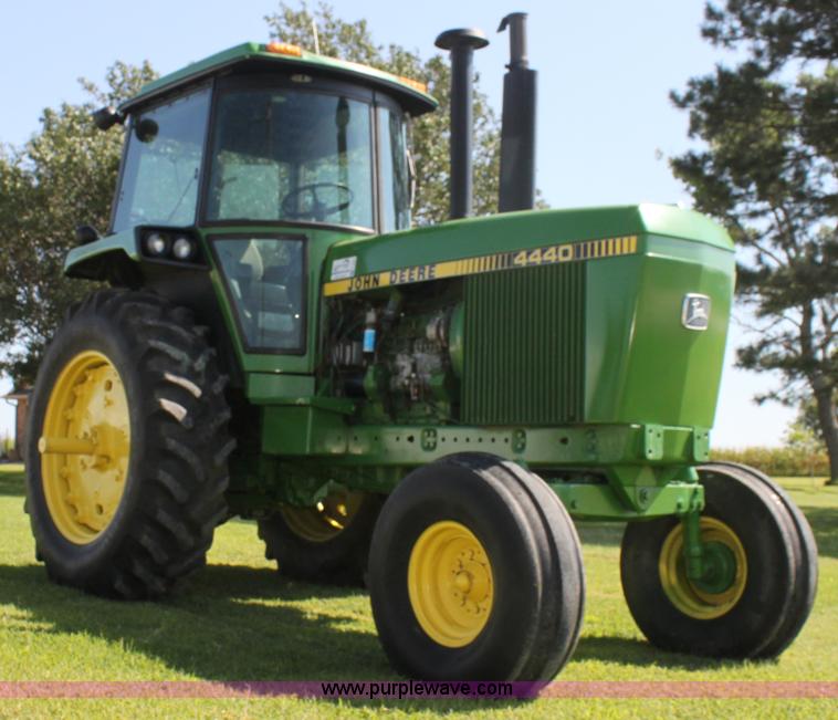 image for item F3289 John Deere 4440 tractor