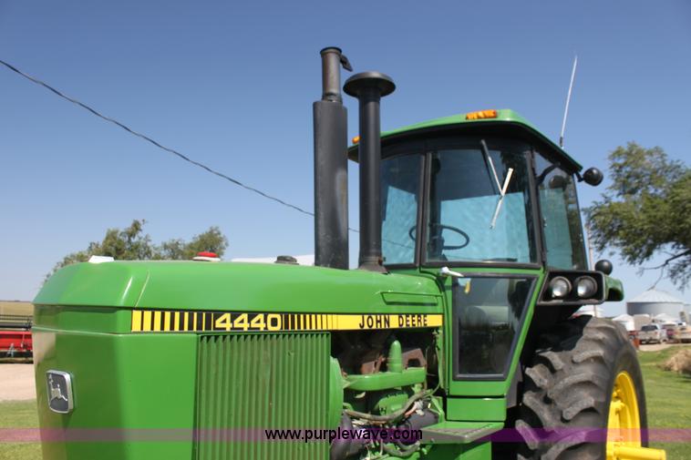 image for item F3289 John Deere 4440 tractor
