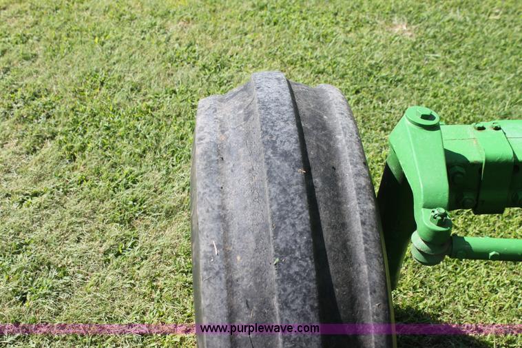 image for item F3289 John Deere 4440 tractor