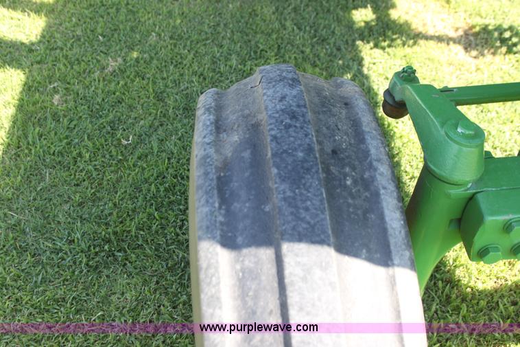 image for item F3289 John Deere 4440 tractor