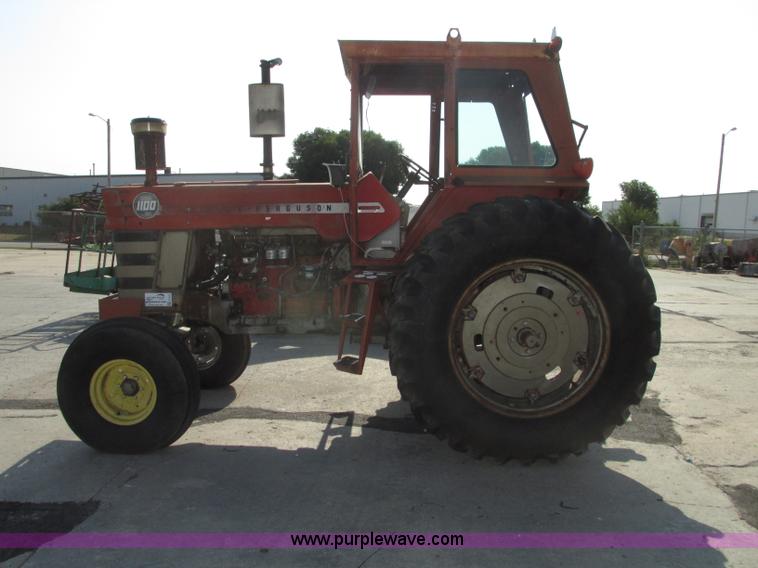 image for item F7472 1970 Massey-Ferguson 1100 tractor