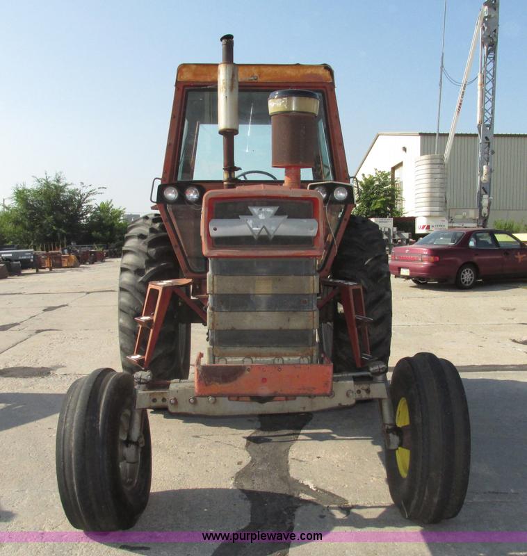 image for item F7472 1970 Massey-Ferguson 1100 tractor
