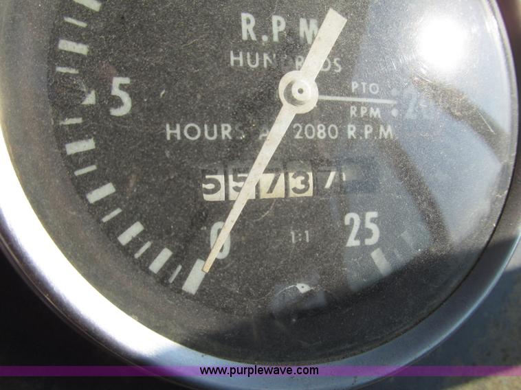 image for item F7472 1970 Massey-Ferguson 1100 tractor