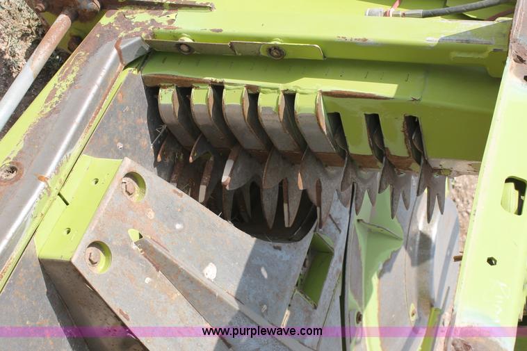 image for item H1741 2009 Claas Orbis 750 row crop head