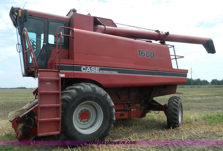 image for item H2424 1986 Case IH 1680 Axial-Flow combine