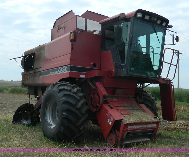 image for item H2424 1986 Case IH 1680 Axial-Flow combine