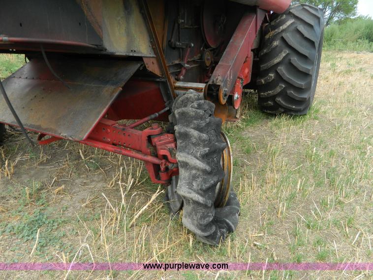 image for item H2424 1986 Case IH 1680 Axial-Flow combine