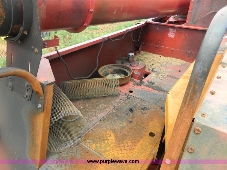 image for item H2424 1986 Case IH 1680 Axial-Flow combine