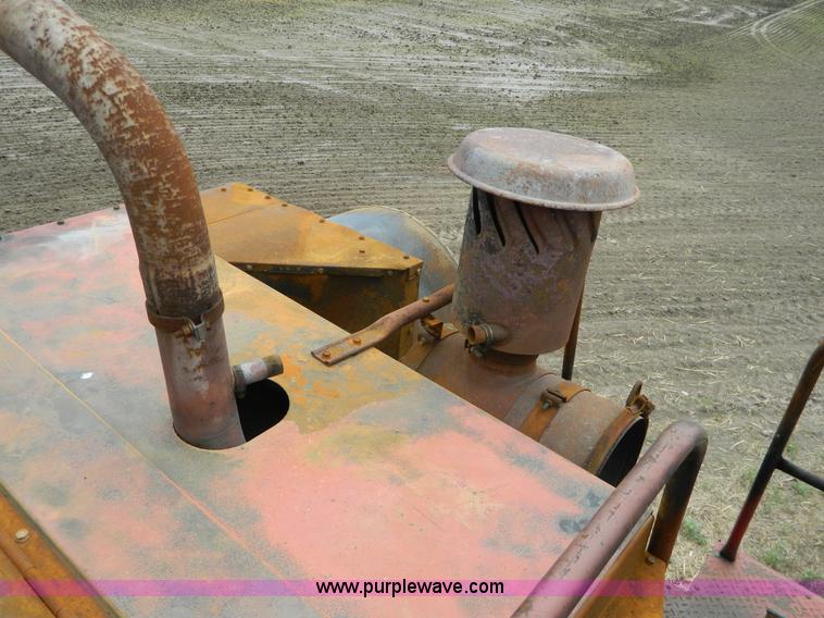 image for item H2424 1986 Case IH 1680 Axial-Flow combine