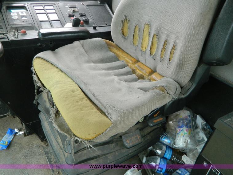 image for item H2424 1986 Case IH 1680 Axial-Flow combine