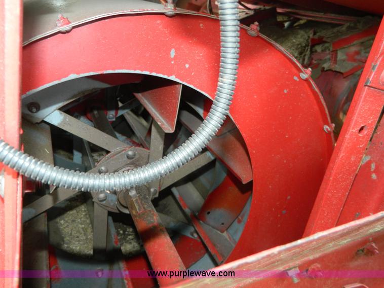 image for item H2424 1986 Case IH 1680 Axial-Flow combine