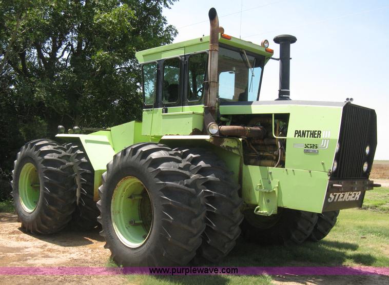 image for item H5278 1981 Steiger Panther III ST325 4WD tractor
