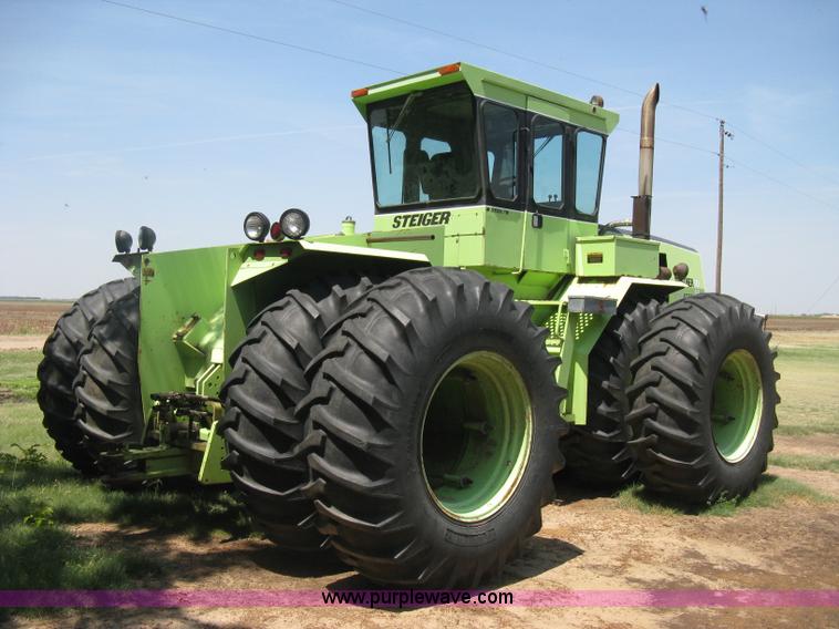 image for item H5278 1981 Steiger Panther III ST325 4WD tractor